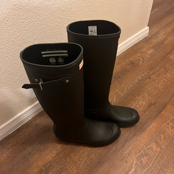 Womens black hunter tall rain boot NEW - Picture 3 of 4